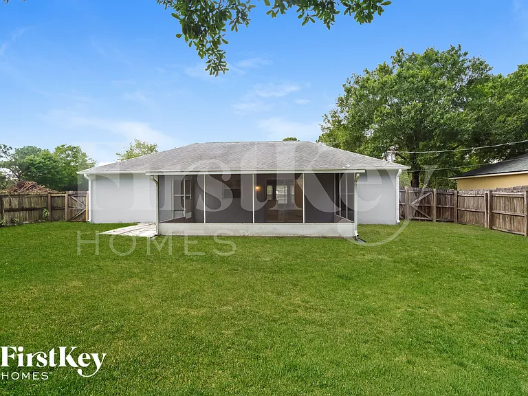 2201 Wagonwheel Ave SE — Photo 14