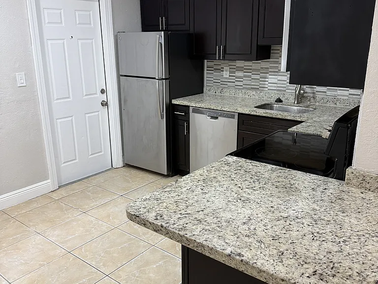 1436 Holly Heights Dr #1 — Photo 2