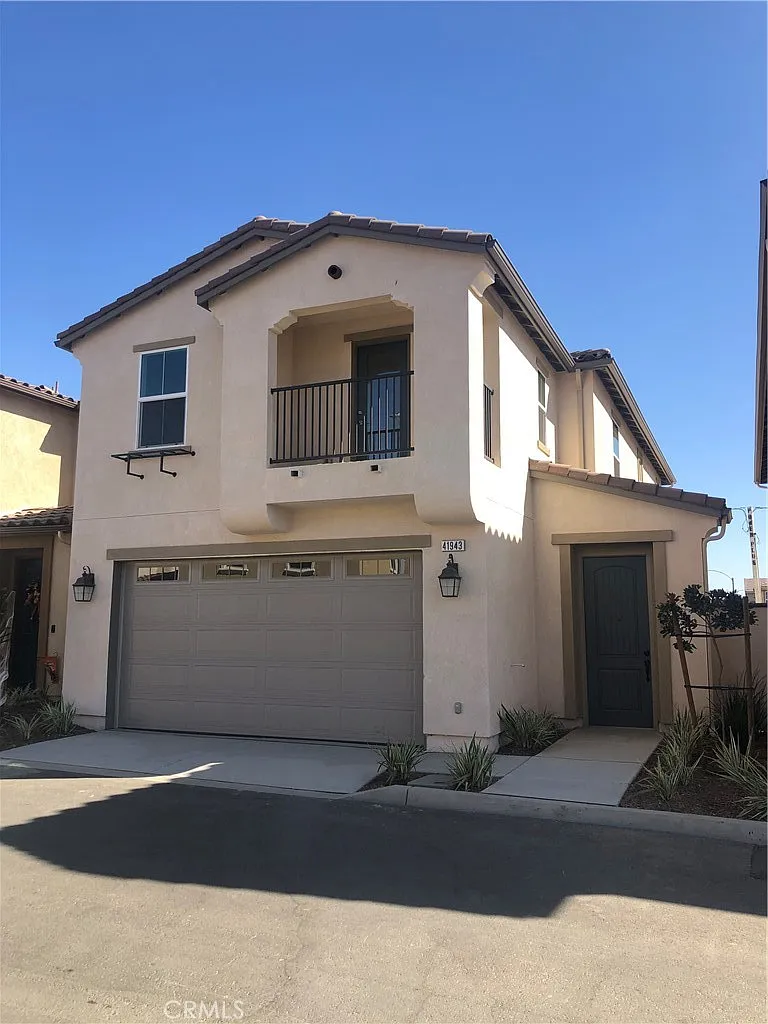 4 bed, 1865 sqft, $3,150 — Photo 1
