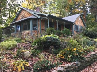 34 Wildwood Ln, Amherst, MA 01002