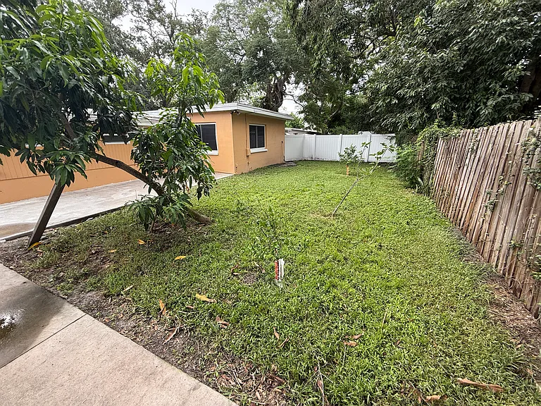 4394 Pompano Dr SE — Photo 28