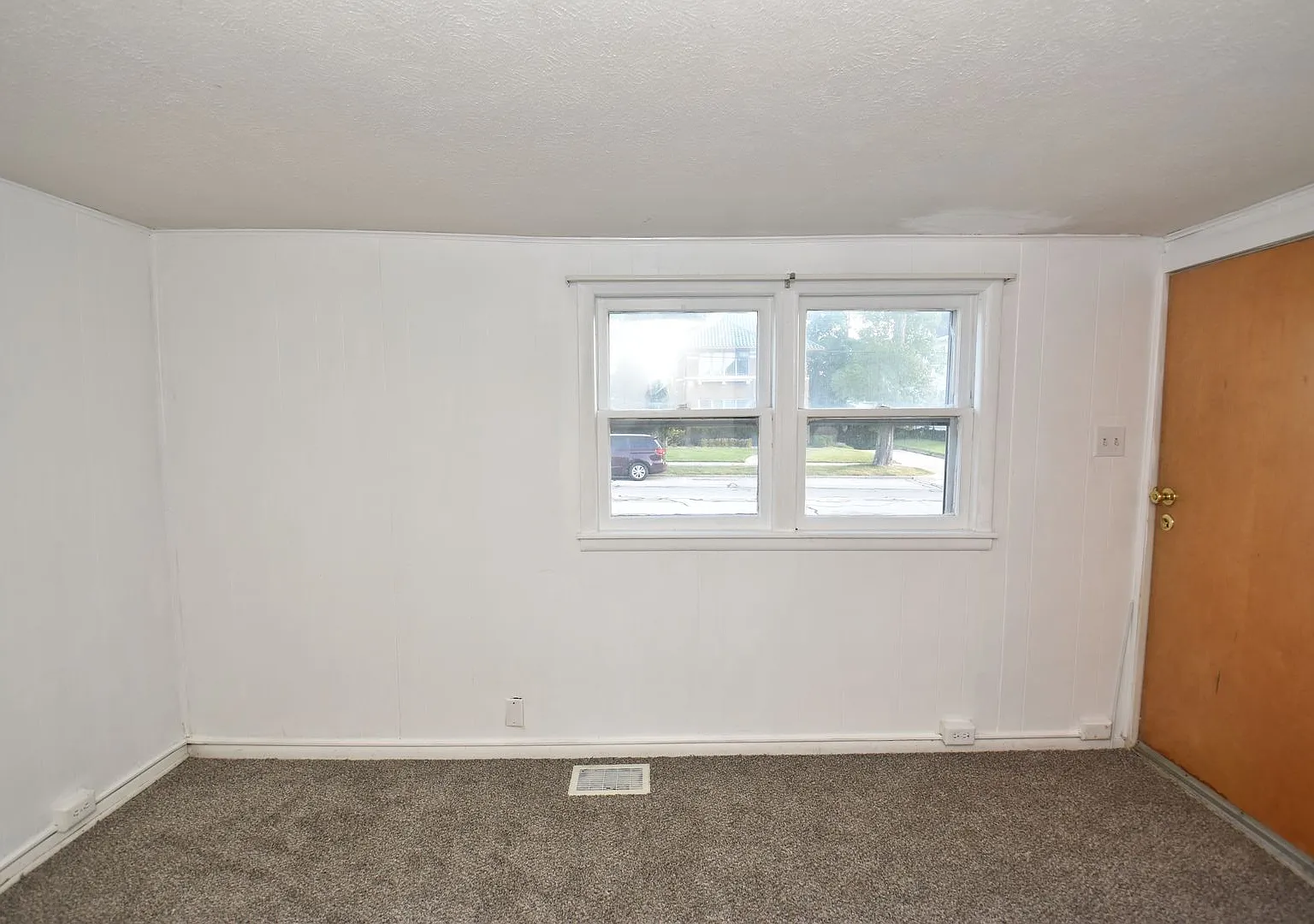 507 Lincolnway East Mishawaka-Duplex — Photo 3