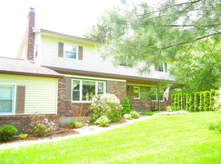 20 Heritage Ln, Clifton Park, NY 12065