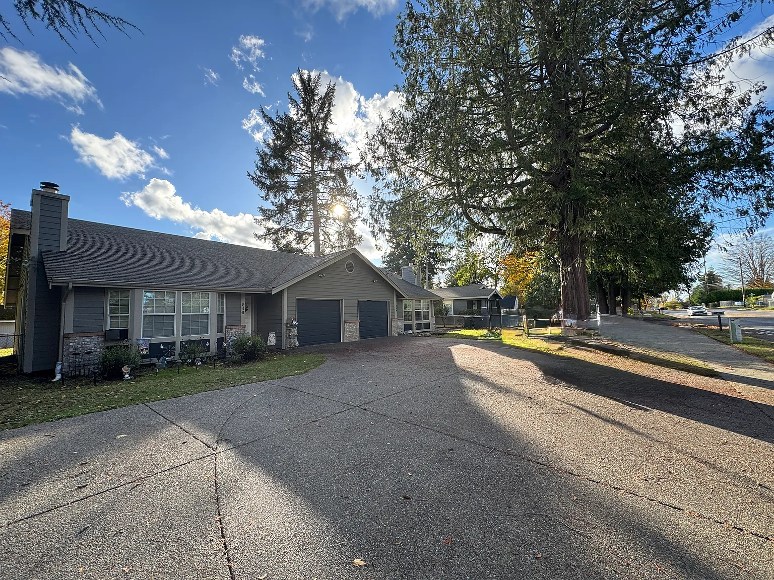 2 bed, 1.5 bath, 1044 sqft, $2,195 — Photo 2