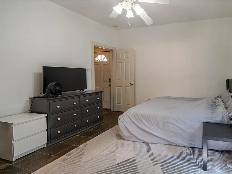 604 W Drew St — Photo 4