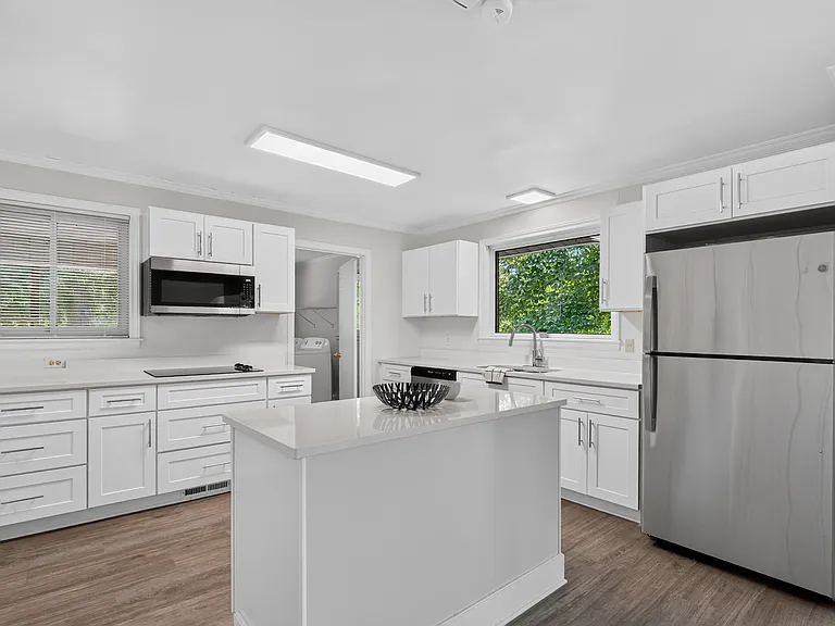 500 Emerald Pond Ln — Photo 12