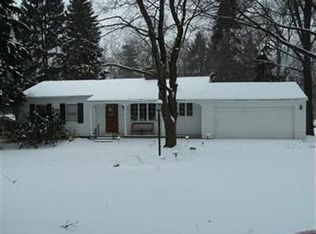 1996 Maple Rd, Stow, OH 44224