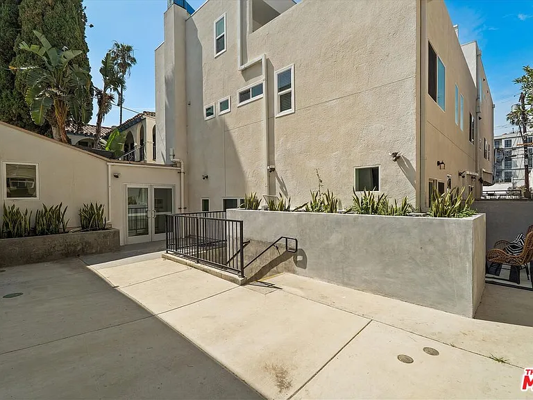 1409 N Hobart Blvd #101 — Photo 6