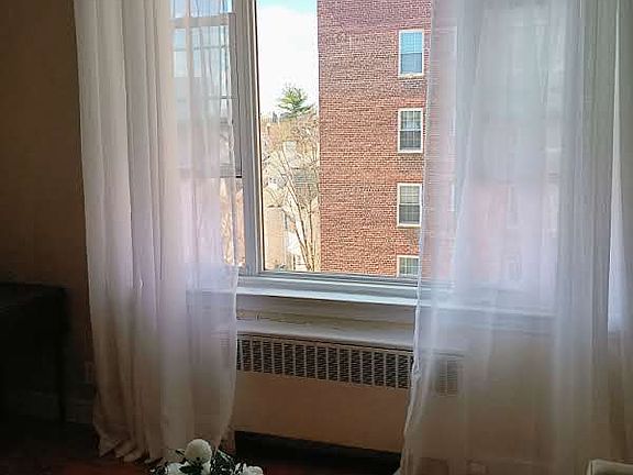 5th image of 230 Pelham Rd APT 5