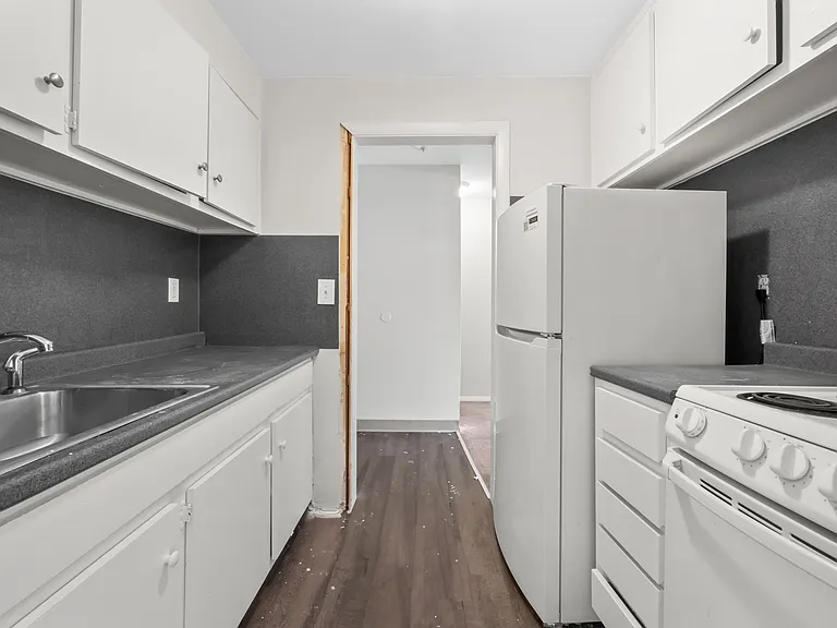40 Olcott St — Photo 16