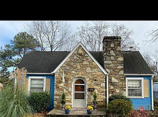 2333 Fairway Dr, Winston Salem, NC 27103