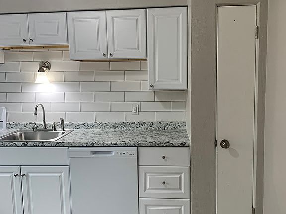 5th image of 440 Eichelberger St APT C