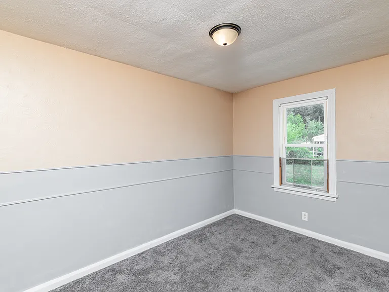 1101 15th St NE — Photo 18