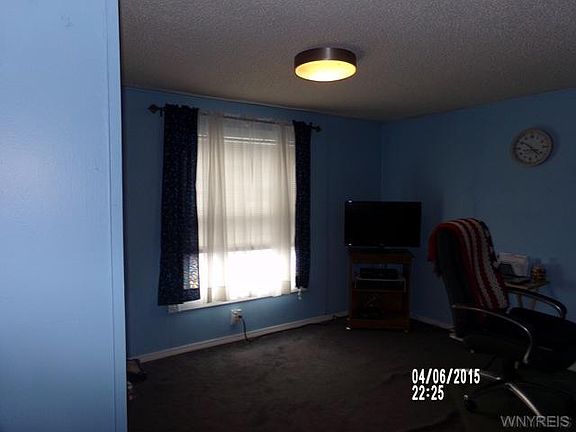 3rd image of 111 Trinity Dr