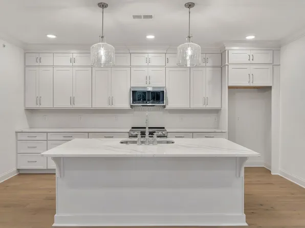 2002 Gildridge Dr APT 302, Nashville, TN 37221