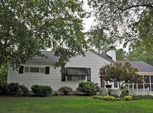 206 Berkshire Rd, Avon Lake, OH 44012