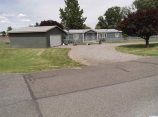 4110 Silverlake Ct, West Richland, WA