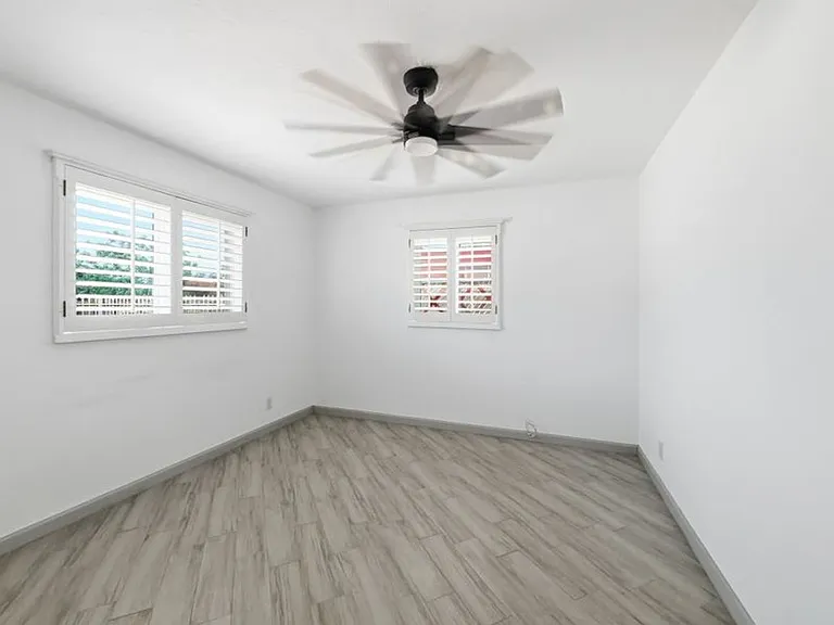372 Cooley Ave — Photo 17