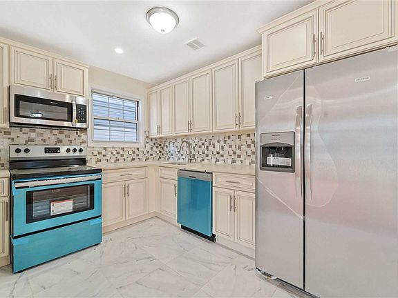 5th image of 104-18 197th St