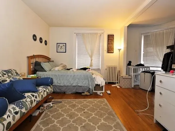 27 1/2 Massachusetts Ave, Boston, MA