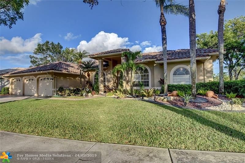 1st image of 7112 NW 68th Dr