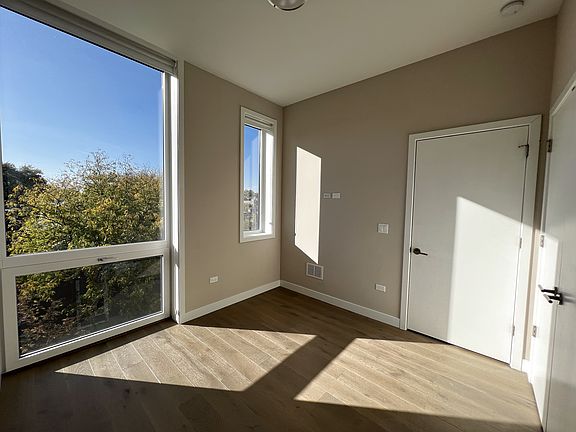 5th image of 3757 N Sheffield Ave #41J