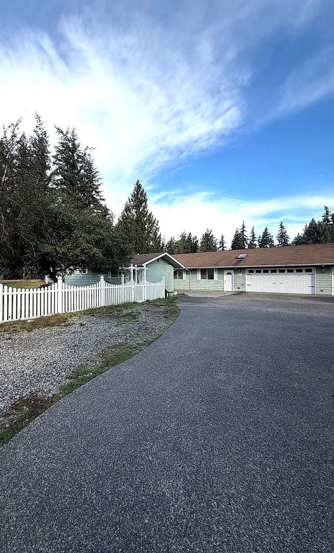 3 bed, 2998 sqft, $3,500 — Photo 1
