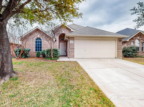 7200 Welshman Dr, Fort Worth, TX 76137