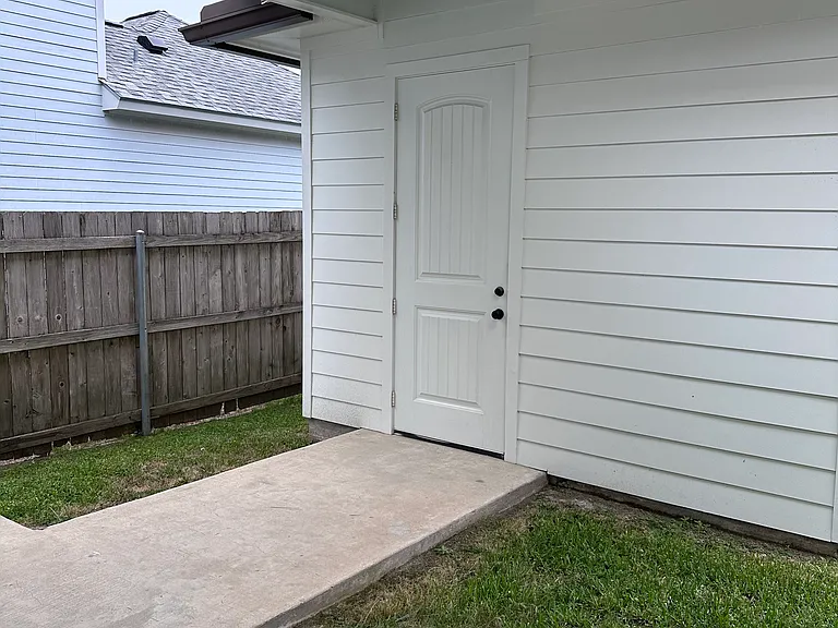 124 Gaunt Ln — Photo 22