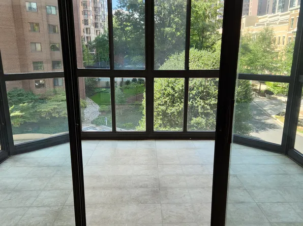 1600 N Oak St APT 502, Arlington, VA 22209