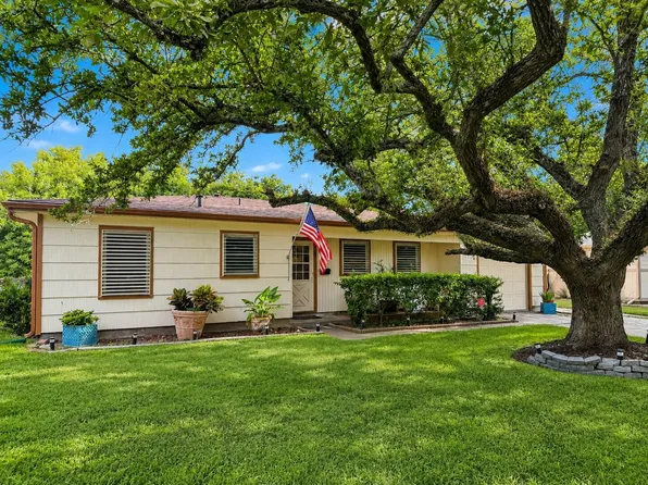 5013 Live Oak Dr, Texas City, TX 77591
