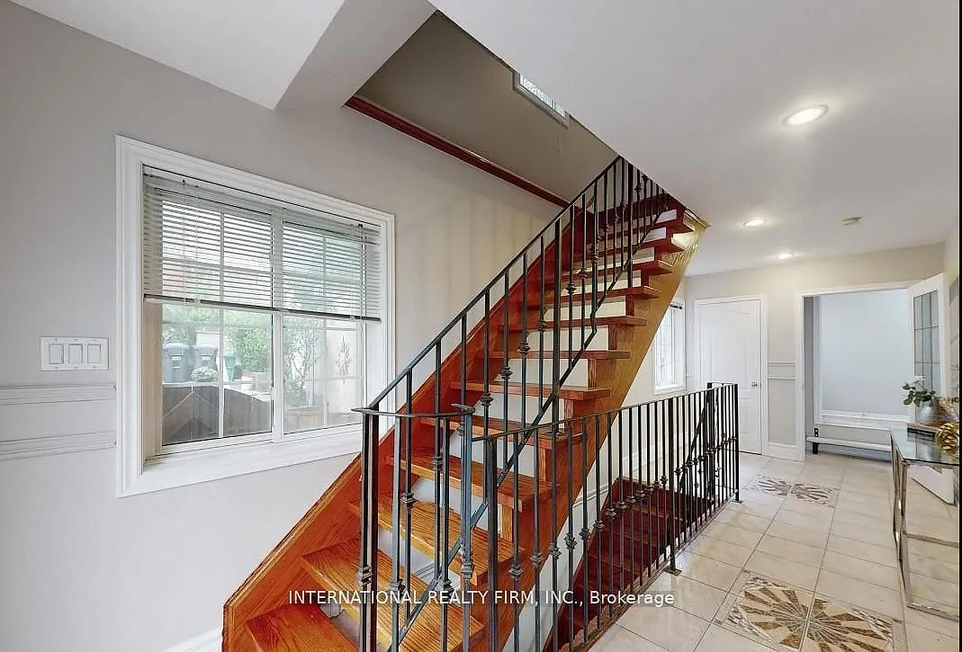 3 bed, $2,950 — Photo 3