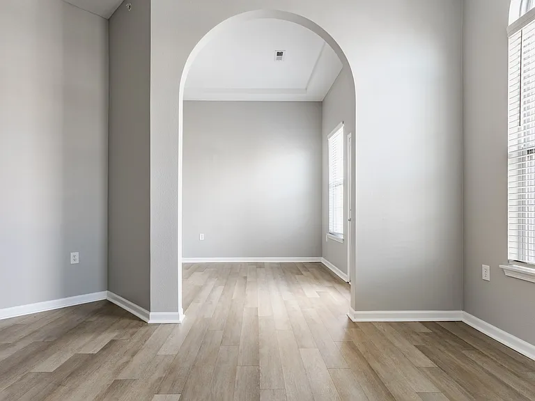 1411 Fairfax Manor Dr — Photo 15