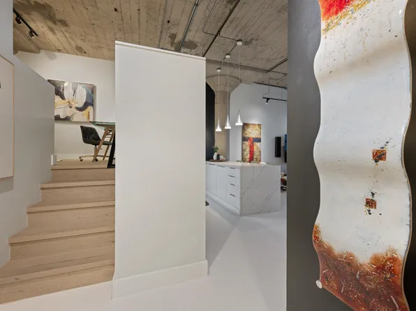 201 4th St APT 208, Oakland, CA 94607