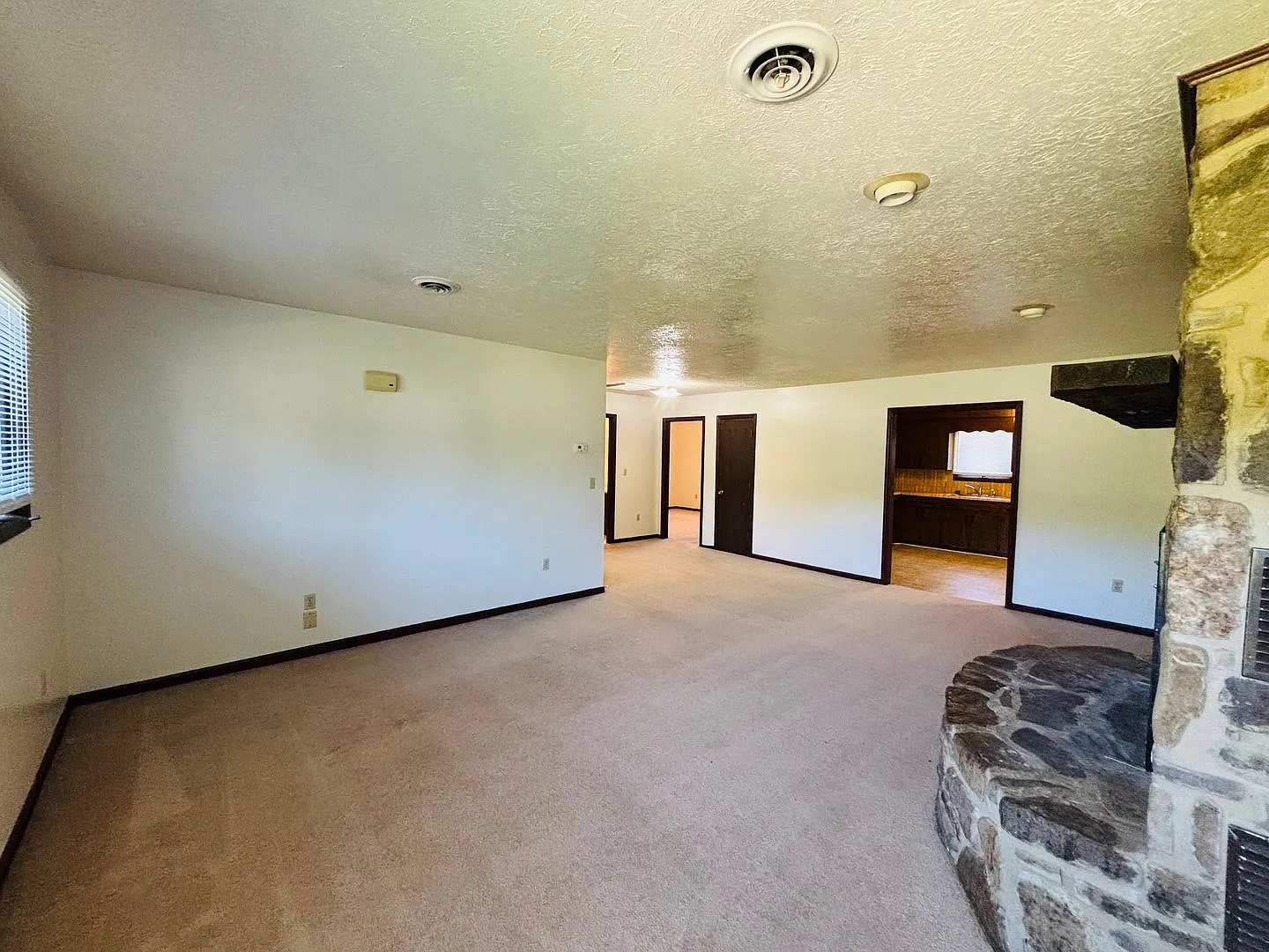 2 Bedroom, 1 Bath Duplex — Photo 3