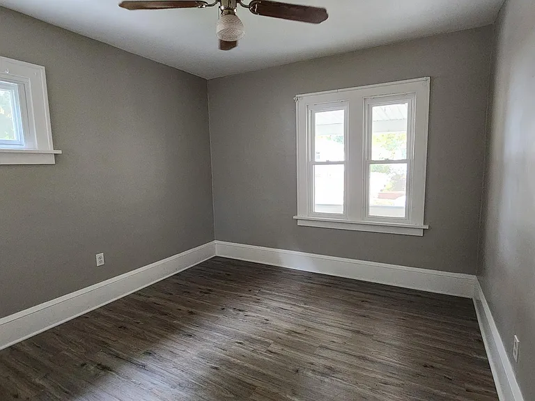 1138 Collinwood Ave — Photo 10