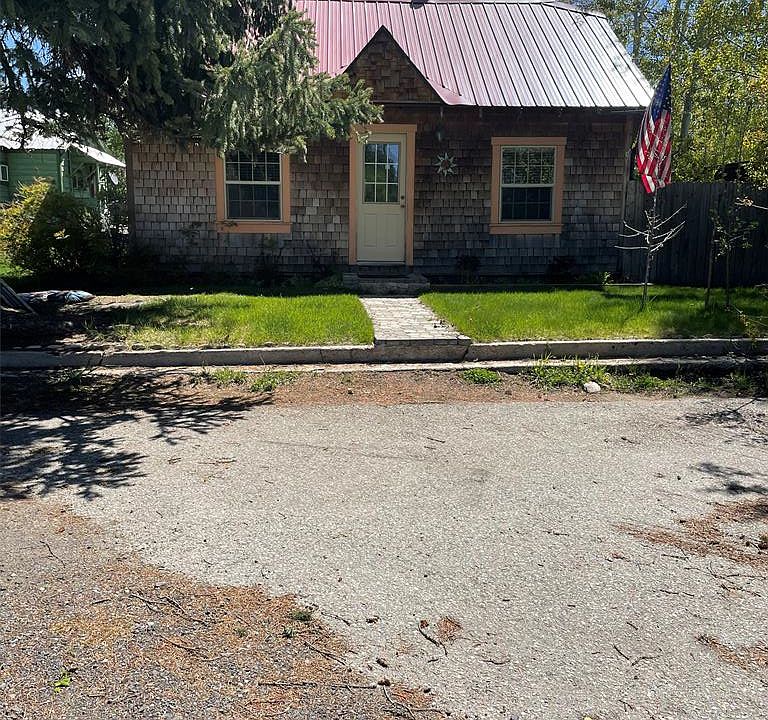 1st image of 220&222 Railroad Ave
