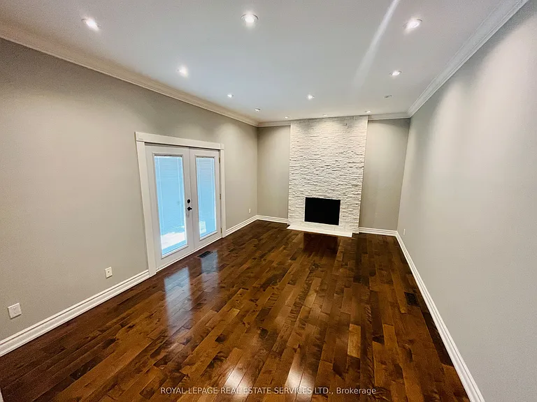 18 Sir Gawaine Pl — Photo 6