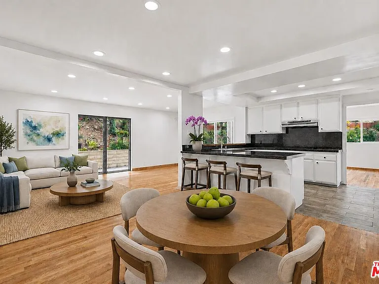 17265 Avenida De La Herradura — Photo 9
