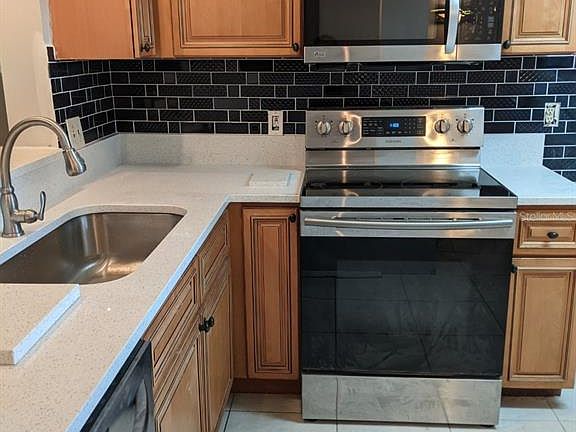 3rd image of 6310 Newtown Cir #10A4