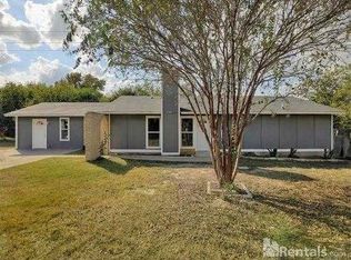 5900 Harwill Cir #B, Austin, TX 78723