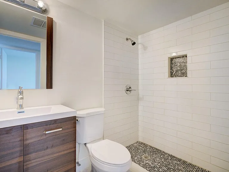 18081 SE Country Club Dr #265 — Photo 3