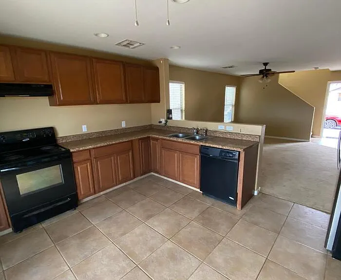 7047 S Ladys Thumb Ln — Photo 3