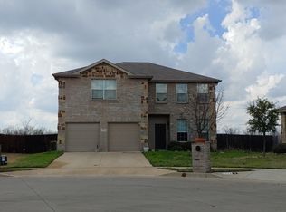 8641 Shallow Creek Dr, Fort Worth, TX 76179