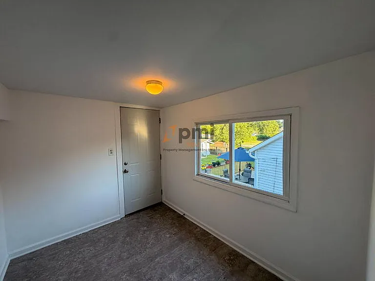 669 Lake St #1 — Photo 9