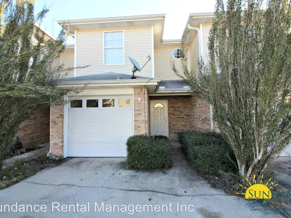 483 Keystone Rd, Mary Esther, FL 32569