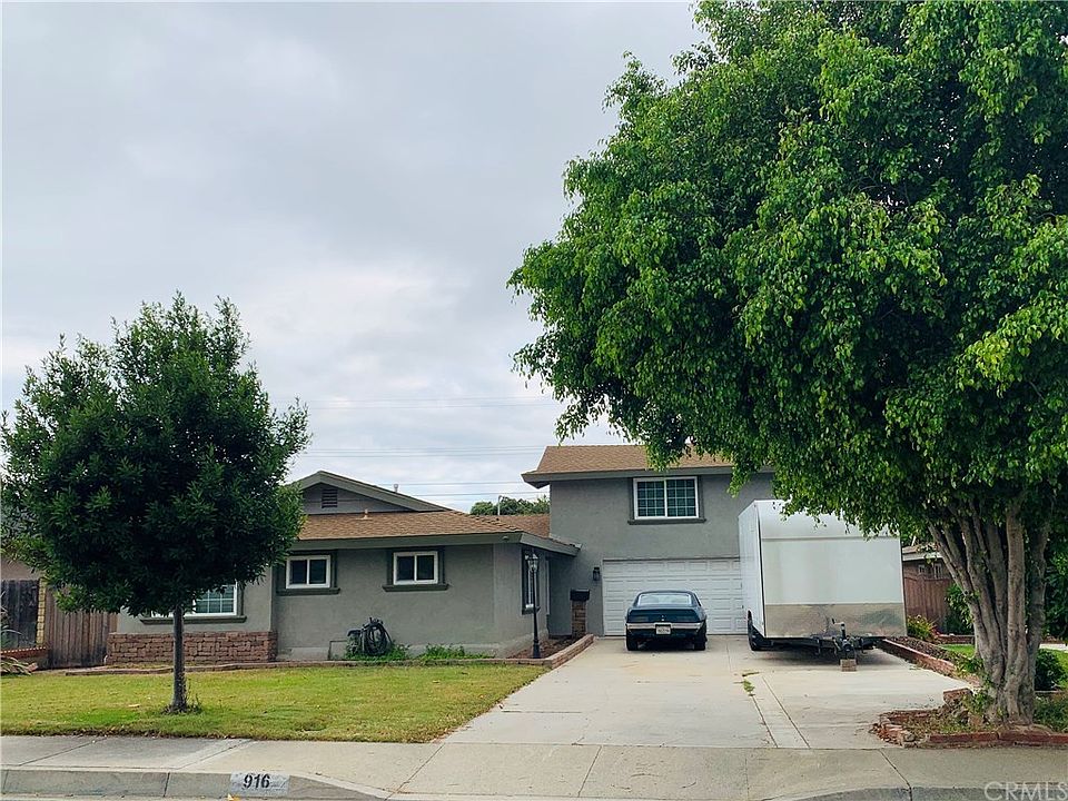 2nd image of 916 Juanita Ave
