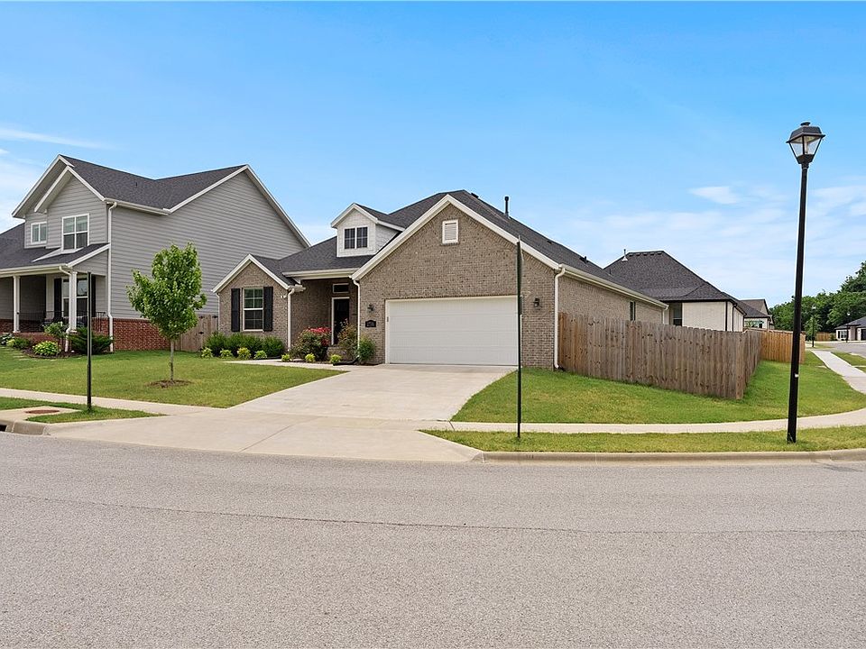2738 S Cobalt Ave, Fayetteville, AR 72701 Zillow