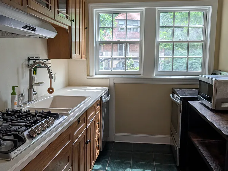 730 Burns St #2 — Photo 29