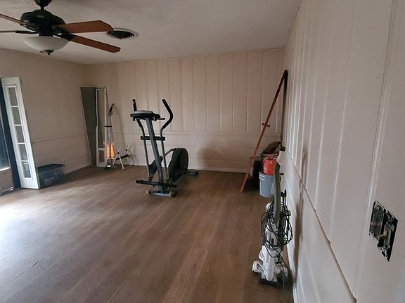 3rd image of 16451 Desert Knoll Dr